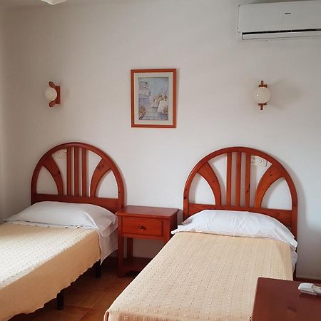 Apartamentos Vista Al Puerto San Antonio  Eksteriør bilde